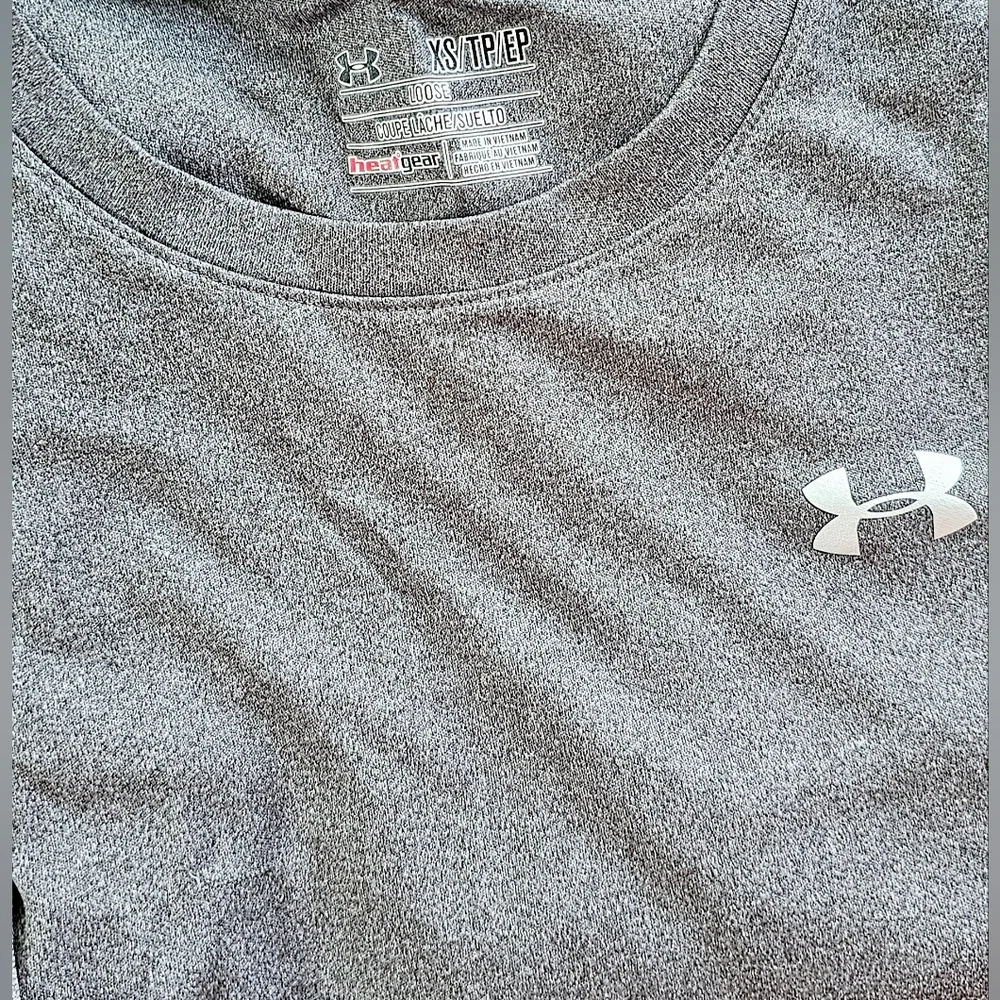 Boys Medium Under Armour T-Shirt Set - Picture 6 of 7